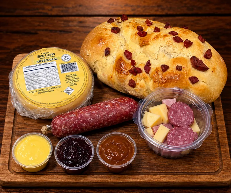 Combo São Carlo com Pão com Linguiça em Gravataí | Kuase Nada